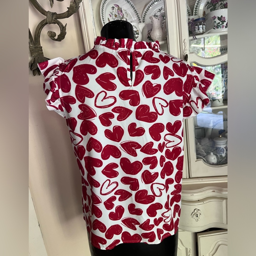 Red Heart Top Size Large - Picture 5 of 10